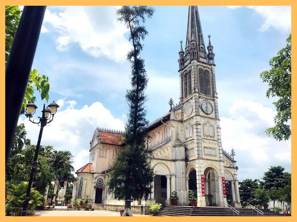 TOP 15 ĐỊA ĐIỂM DU LỊCH TIỀN GIANG NỔI TIẾNG NHẤT 2027 28 Nha tho Cai Be – Cong trinh kien truc co kinh