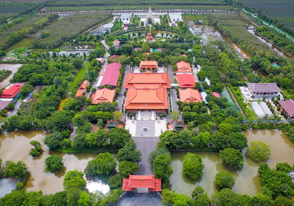 TOP 15 ĐỊA ĐIỂM DU LỊCH TIỀN GIANG NỔI TIẾNG NHẤT 2027 25 Thien vien Truc Lam Chanh Giac – Khong gian thanh tinh